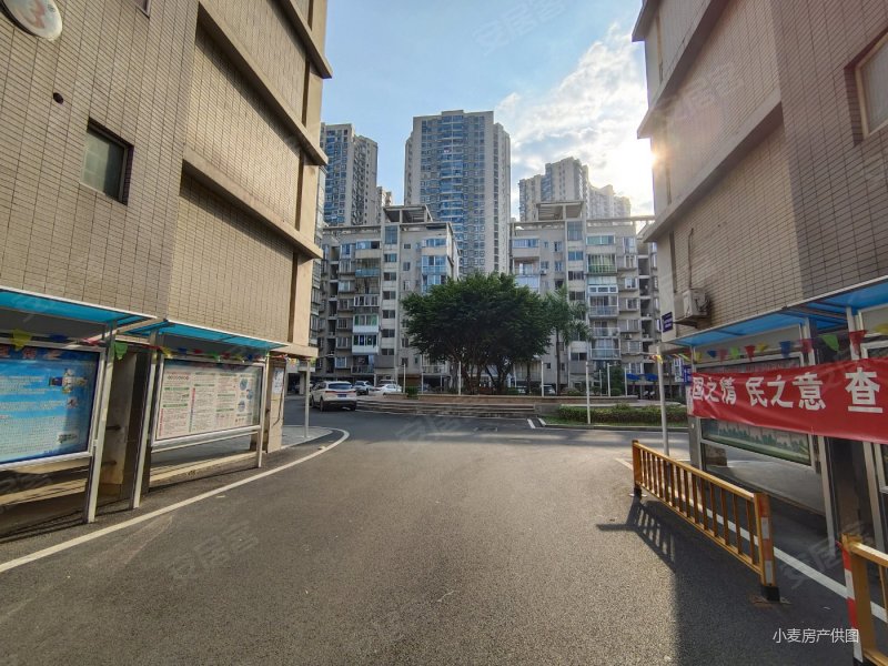 帝豪花园大四房126平售110万拎包入住有钥匙