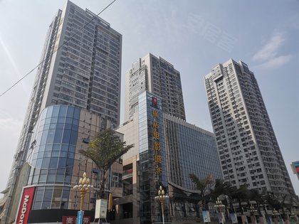 玉溪极中心购物广场图片