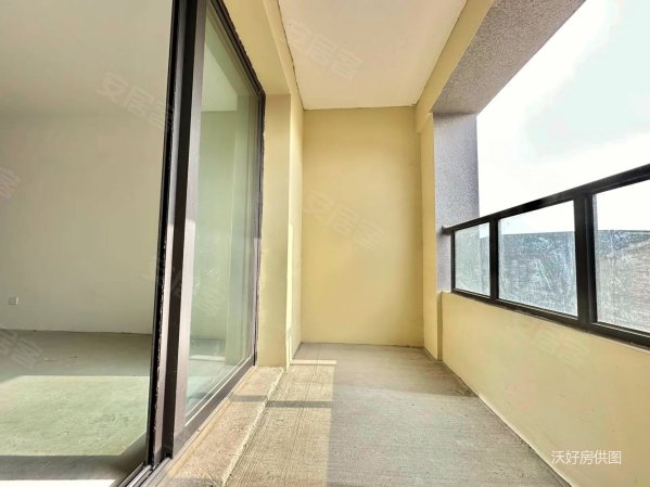 全天采光  南排 金鹰花园 4楼总高17层 98各付 随时看