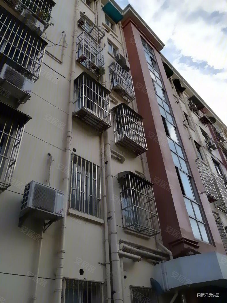 世纪公园金桂小区 飞机户型两房近地铁配套方便诚意出售