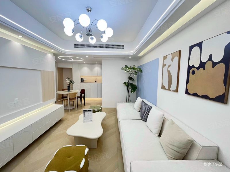 叠彩西城小区(c区) 商业配套成熟 出行方便 中间楼层采光好