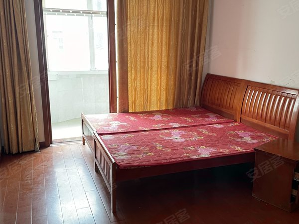 无锡梁溪金星芦庄六区(东区65-208号)芦庄六区精装两房 两室朝南 干净