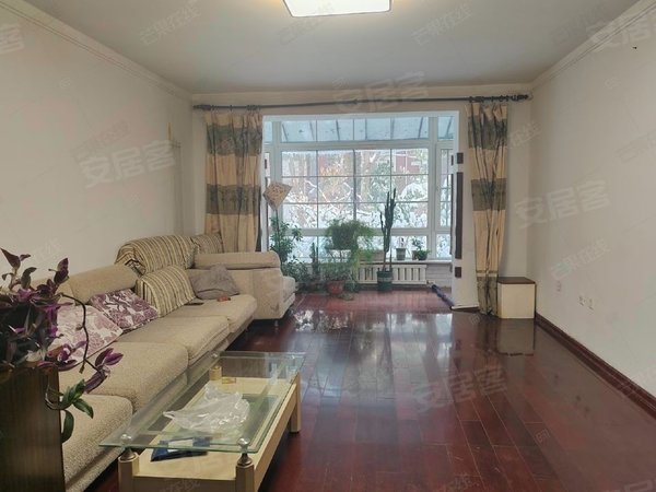 沈阳于洪怒江北街北苑明珠北苑明珠  房子干净整洁  房主急租  拎包