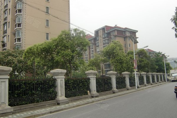 宝宸花园优点,不足,上海宝宸花园怎么样,宝宸花园周边房产中介经纪人