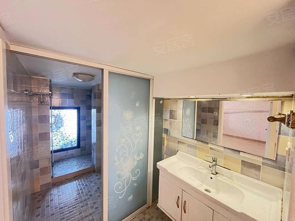 【多图】绿地东海岸时尚广场,周浦租房,绿地乐和城 精装修loft 两房两