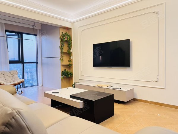 南昌青山湖湖滨东路南镇村安置房小区南镇小区木质奶油风两房近梦时代699近地铁口万象汇 民水民电出租房源真实图片