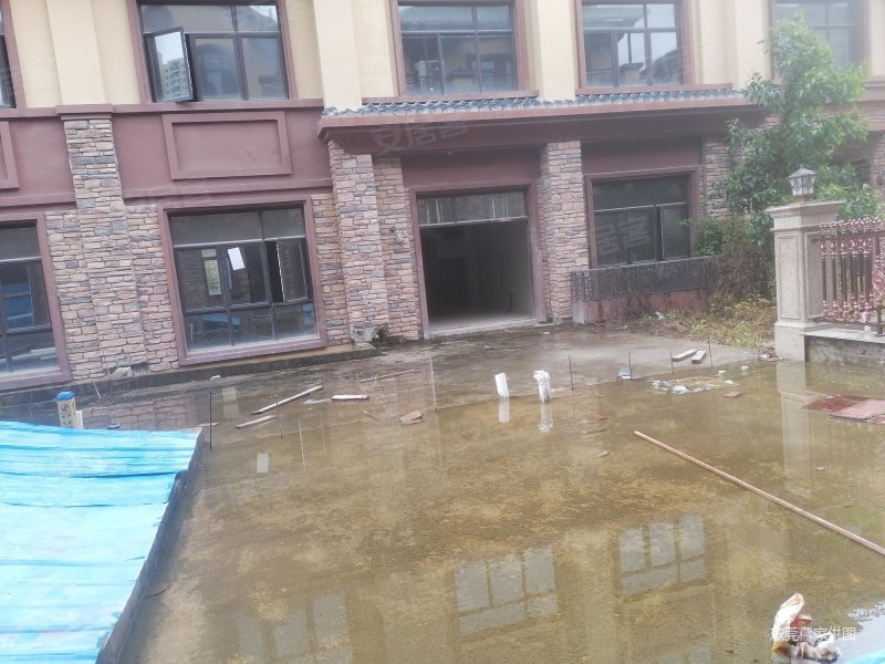 东莞房产网>东莞二手房>塘厦二手房>新行政中心二手房>御城花园(别墅)