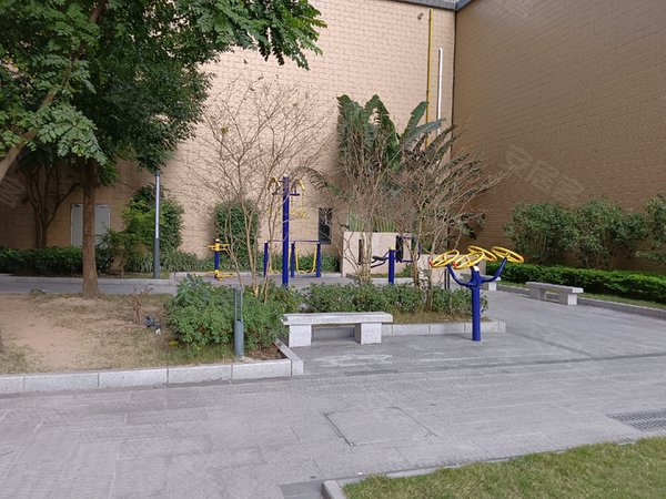 茂名茂南开发区兴和广场兴和广场 3室2厅2卫出租房源真实图片