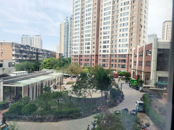 天津和平劝业场宜天花园(和平时光)押一付一,眼科医院旁,电梯楼两居室