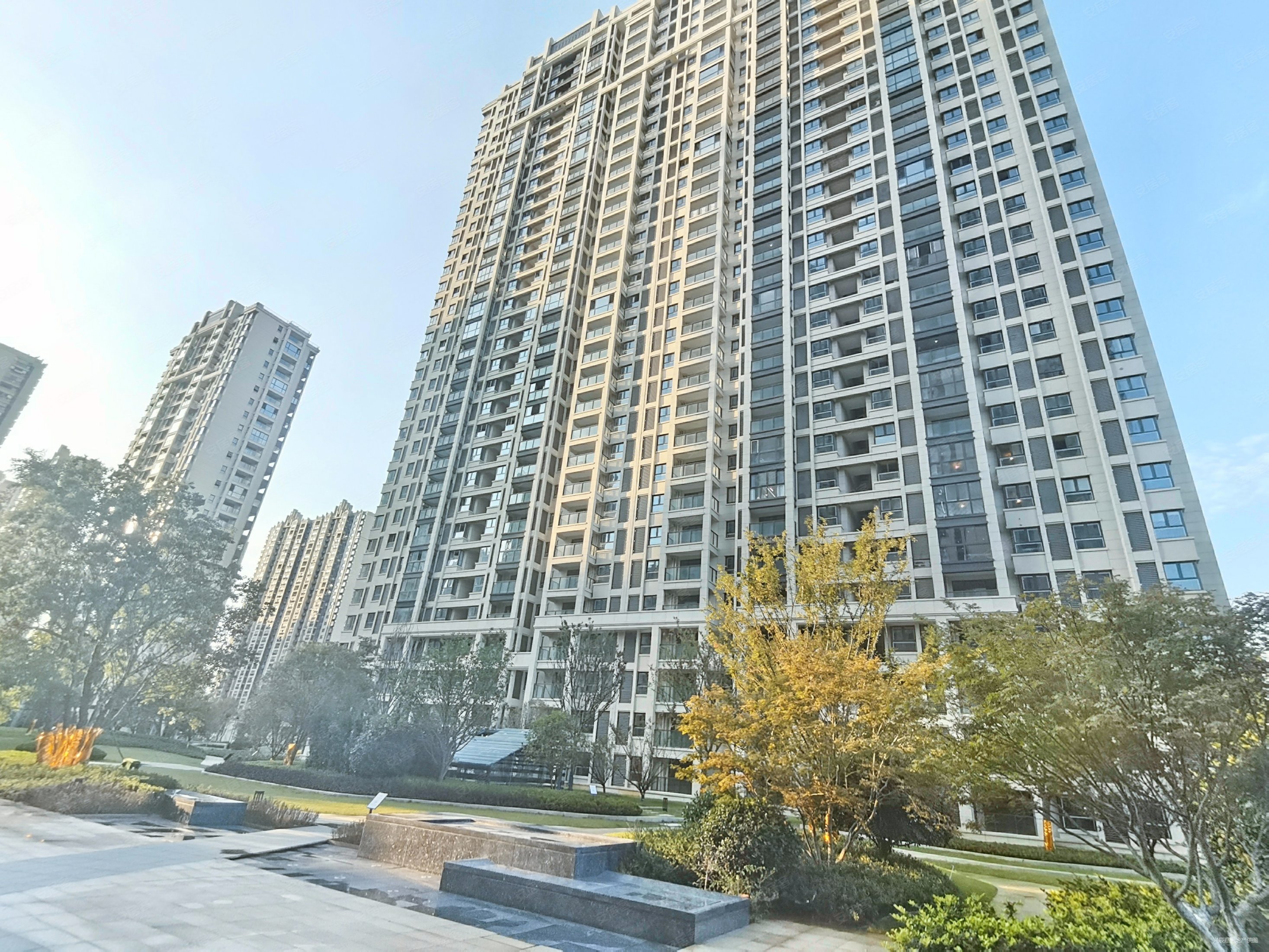 来电190万长江万里晴千帆带风轻一线江景房滨江雅园