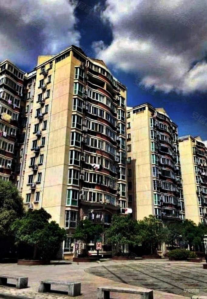 怡馨花园新上急售三房一梯两户户型方正急售