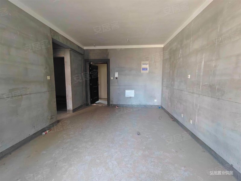 紫艺华府 电梯房 楼龄新 暖气房 商品房 南北通透