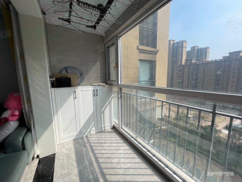 保利鑫城精装三室2卫好楼层拎包即住看房方便