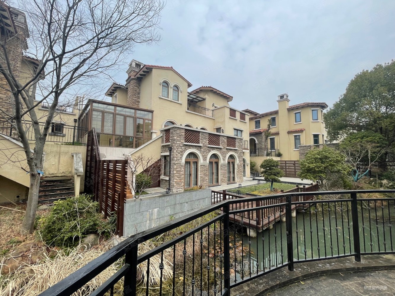 致源晴碧园二手房,1350万,5室2厅,4卫,380平米-昆山安居客