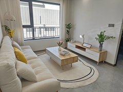 曲靖麒麟麒麟花园市中心亚龙广场精装标准一室一厅出租，家具家电齐全出租房源真实图片