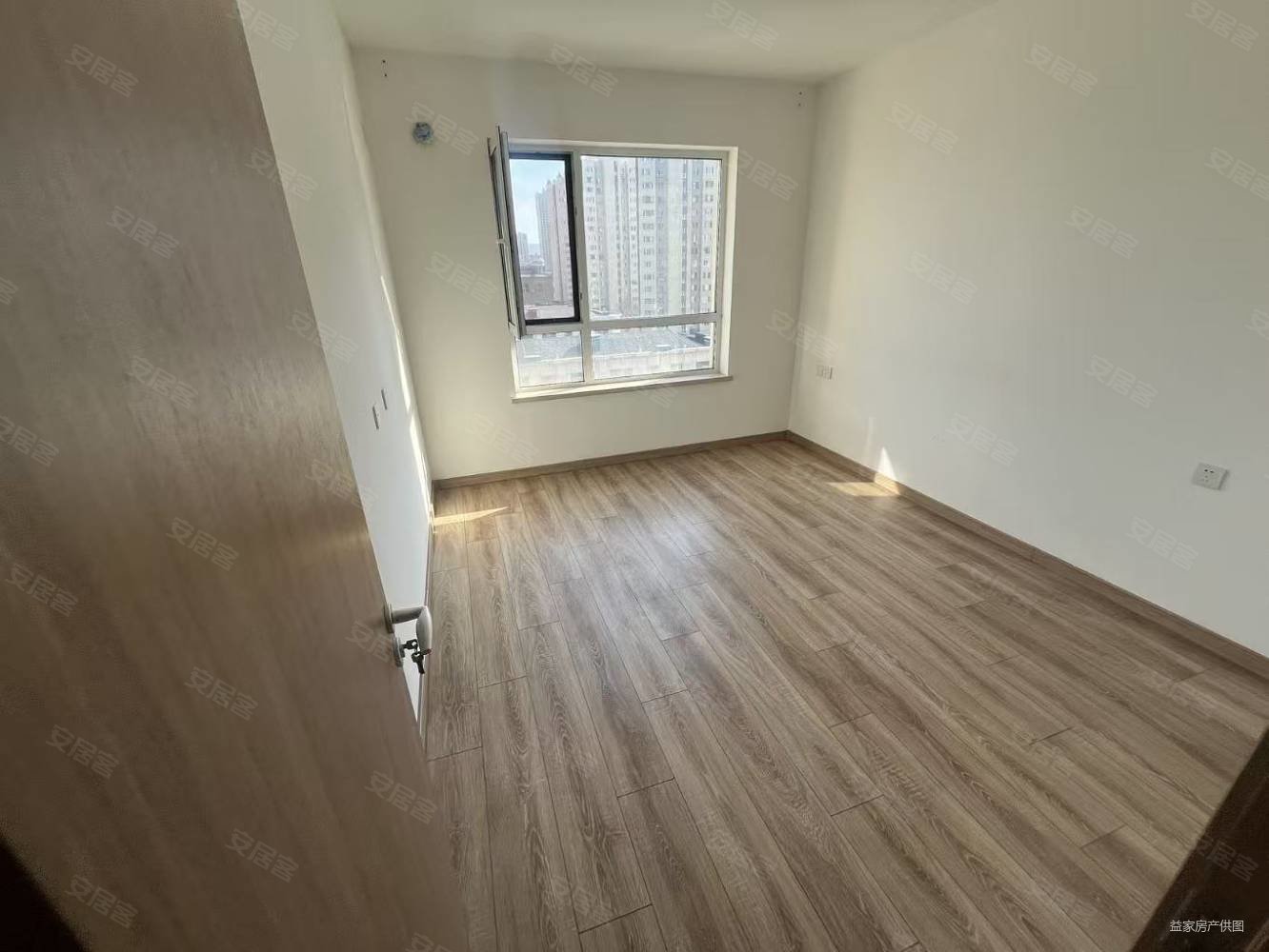 高新万科城3室2厅1卫102㎡南北59.8万