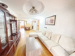 苏州沧浪胥江押一付一 实拍劳动路地铁口 附二医院 一楼半三房两卫 无遮挡出租房源真实图片