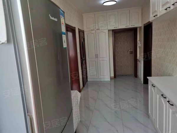 哈尔滨南岗学府交研小区凯德广场福顺尚都路地铁口两室精装1800出租