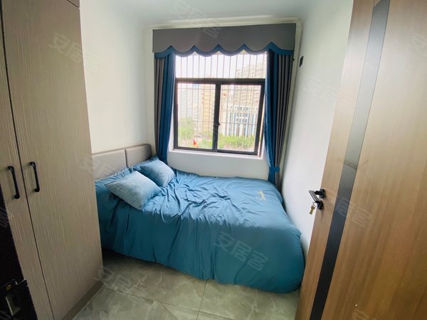 深圳布吉沙湾沙湾小区沙湾小区 兰花路 精装修 两房一厅 近沙湾天桥