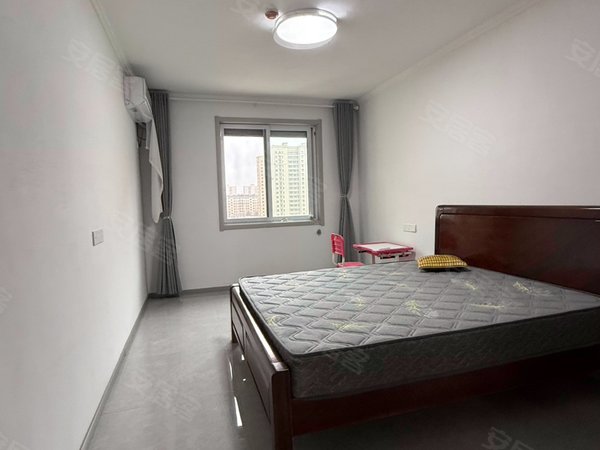 徐州新沂新华路西城耕雲西城耕耘 三室两卫家具家电齐全拎包入住出租房源真实图片