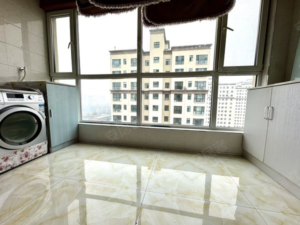 长治潞州八一广场清华南区东苑 清华厂 淮海厂 清华小区 格林小镇精装