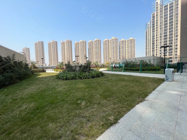 泉州晋江世茂御龙湾嘉豪御景绿洲公园旁 嘉豪御景 精装2房出租 1700包