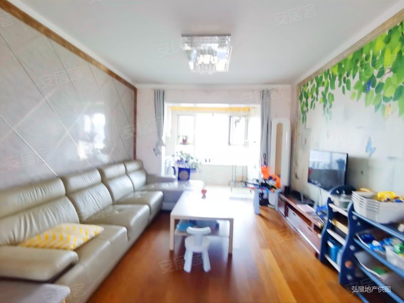 海亮艺术华府118.54平155万3室2厅2卫