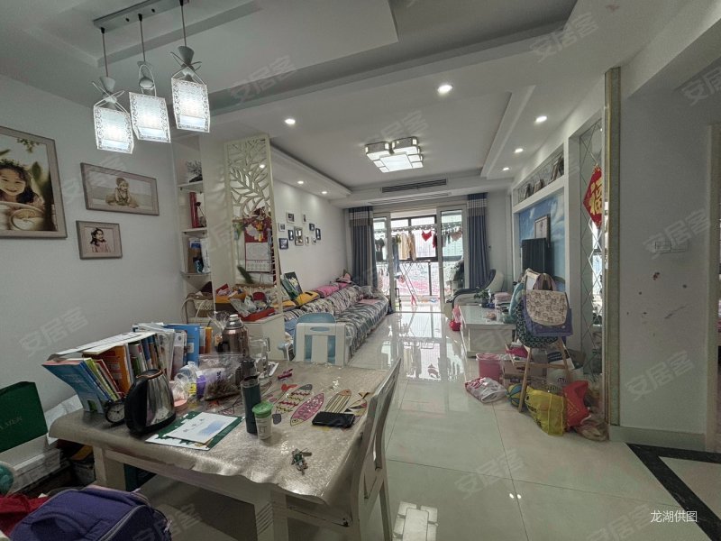 九龙仓时代上城繁华里 临地铁 房龄新 购物方便 南北通透