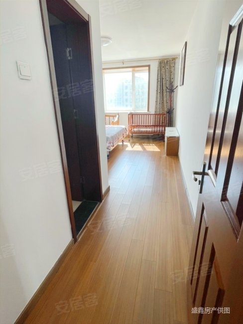 慧海园,156平,大平层,套四双卫,精装修,电梯洋房185万