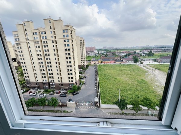 上海宝山刘行新顾城欣康苑7号线刘行地铁站附近 新顾城 欣康苑原始一