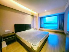 中懋天地酒店式公寓，带中央空调，免费健身。可短租