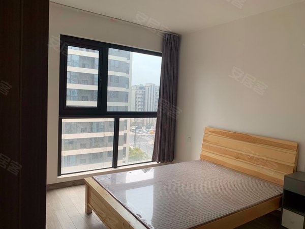 嘉兴秀洲高照街道秀悦湾南洋学院附近!4房!家具家电齐全!拎包入住!