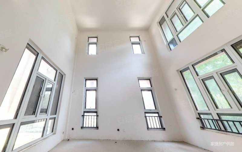 出国急售 双拼别墅 180平花园 赠两个车位 业主包税,中航樾公馆(别墅)