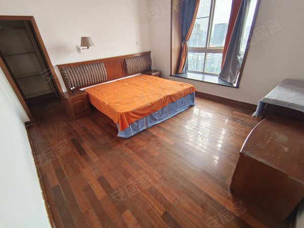 重庆渝北龙溪景馨苑花卉园轻轨口  配套齐全无中介 实图实价 邻包入住