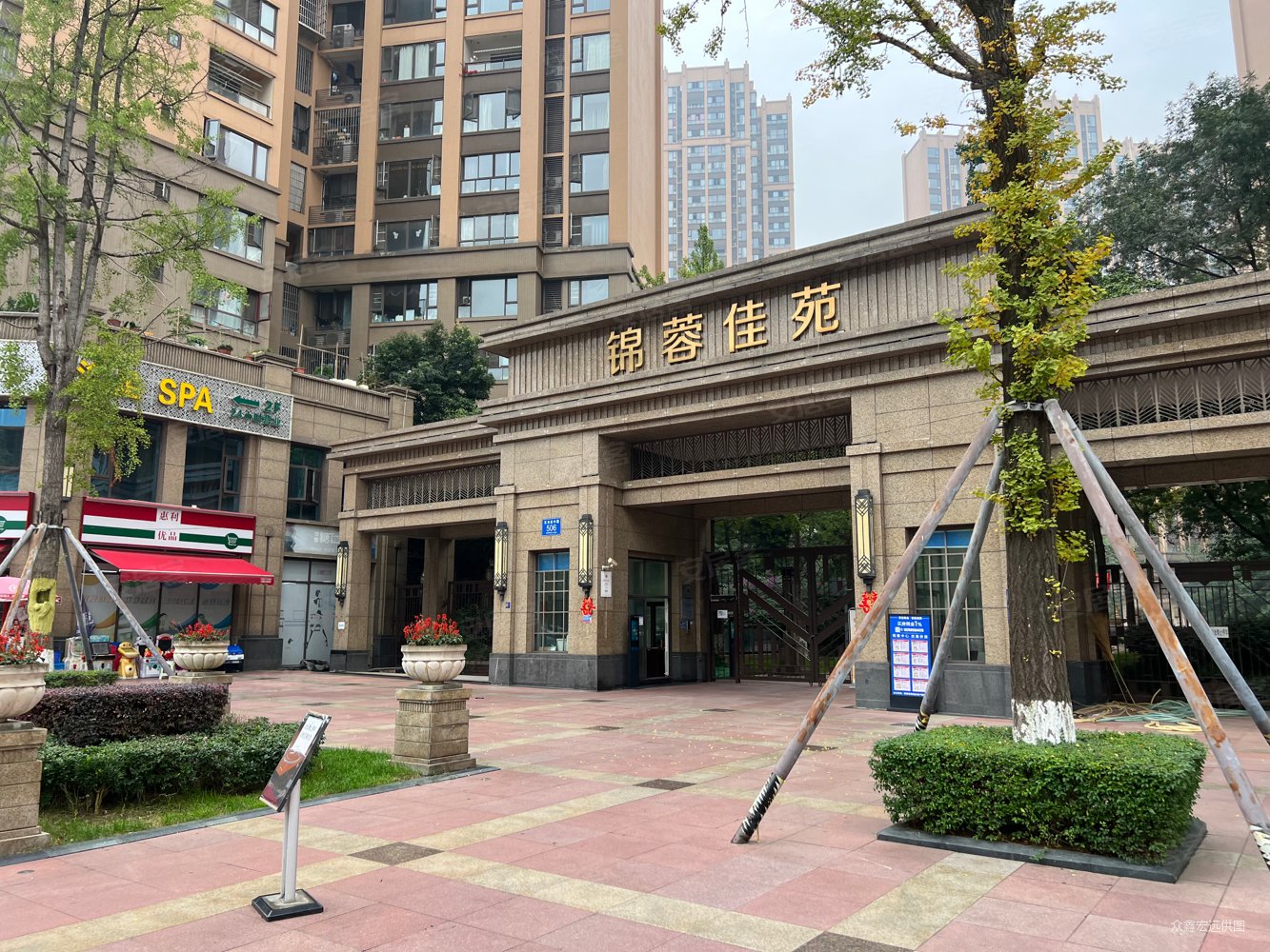 锦蓉佳苑4室2厅2卫136.9㎡南北305万