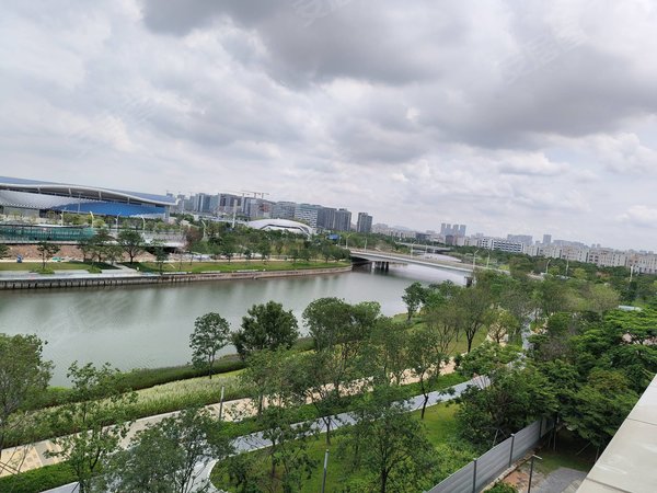 深圳宝安福永会展湾水岸广场a新上房源 喜欢可以撩我带看 价格可以谈