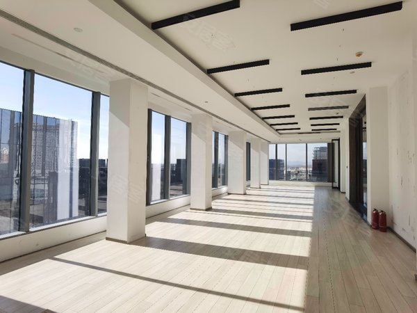 北京丰台花乡汉威国际广场三区汉威国际广场顶层 四合院 集办公会所