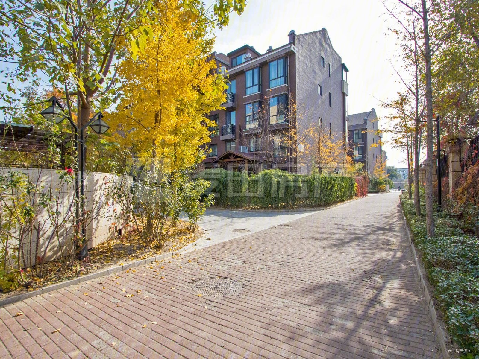 北京房产网>北京二手房>海淀二手房>清华大学二手房>褐石园>