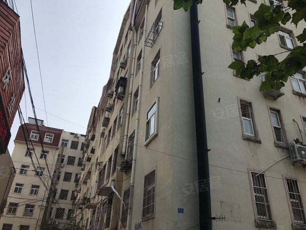 敦化路地铁 阜外医院 精装套二厅 院里免费停车,市南租房-青岛58安居