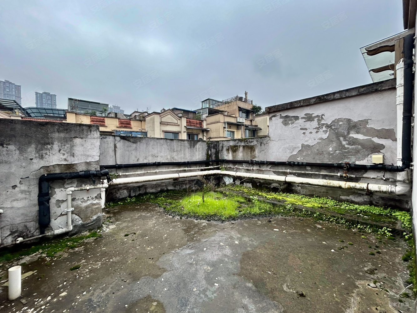 逸翠庄园(南区)4室2厅3卫135㎡西南150万