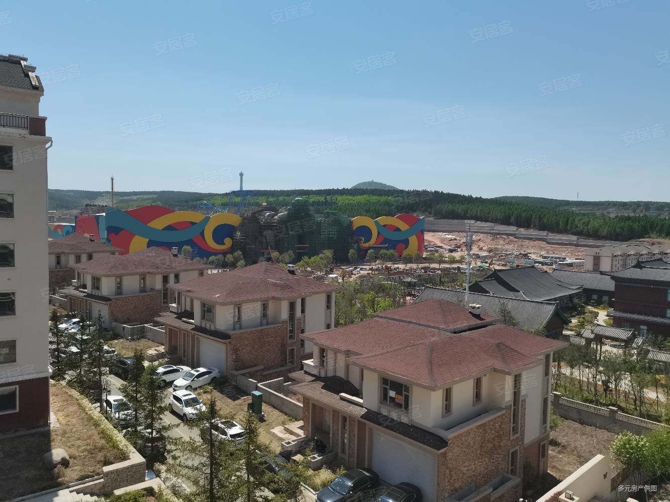 帽儿山下海兰江花园电梯洋房标准两室一厅可以近距离观赏恐龙乐园