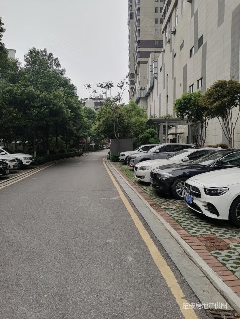 武汉房产网>武汉二手房>江岸二手房>竹叶山花桥二手房>金融街壹号>488