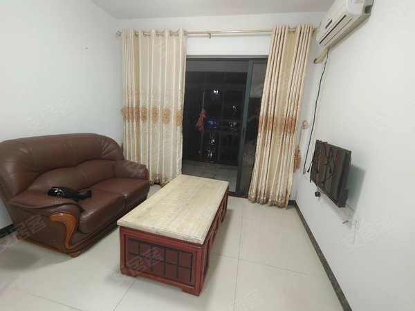 五一温馨两房!价格美丽!家私家电齐全,拎包入住!出租房源真实图片