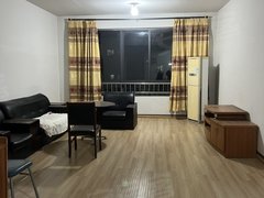 绍兴诸暨诸暨市区云泰家园电梯房四室两厅两卫简单装修，有车位包物业费。出租房源真实图片