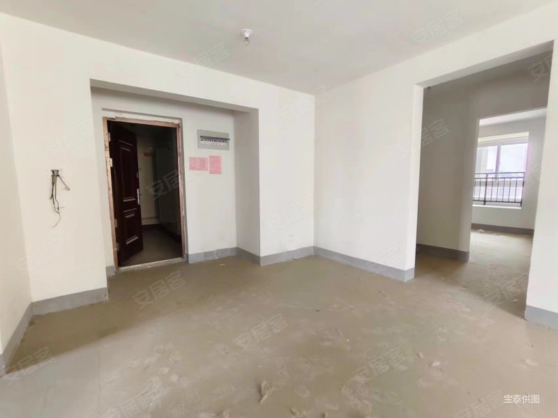 紫悦台三室 次新小区地铁二号线旁 美的广场一路之隔!