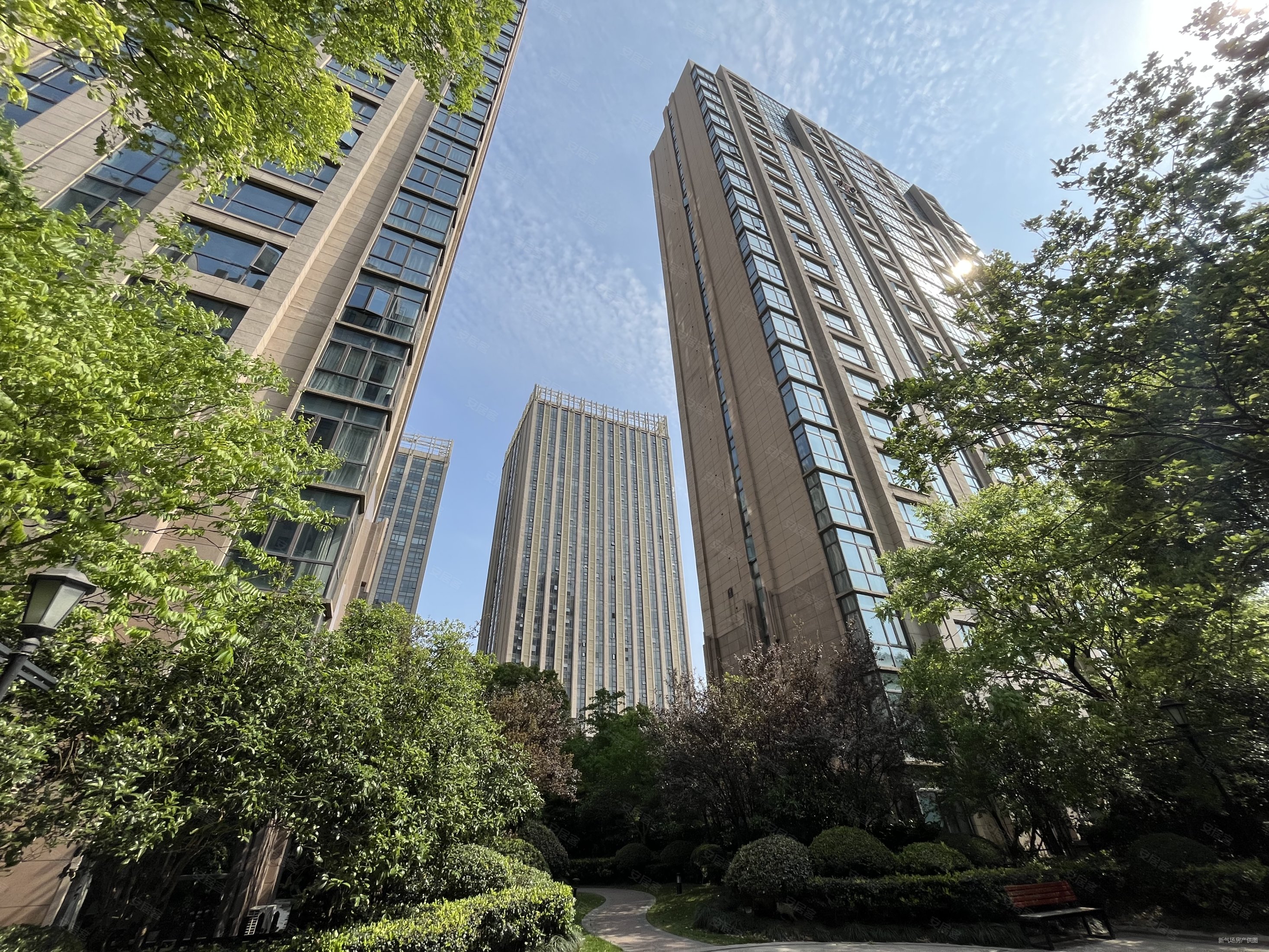 珠江悦公馆有电梯精装修高楼层采光充足楼龄新赵巷