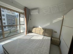 龙口南山丁冇街出租精装修电梯四楼一居室 靠近健康小镇 中专学校出租房源真实图片