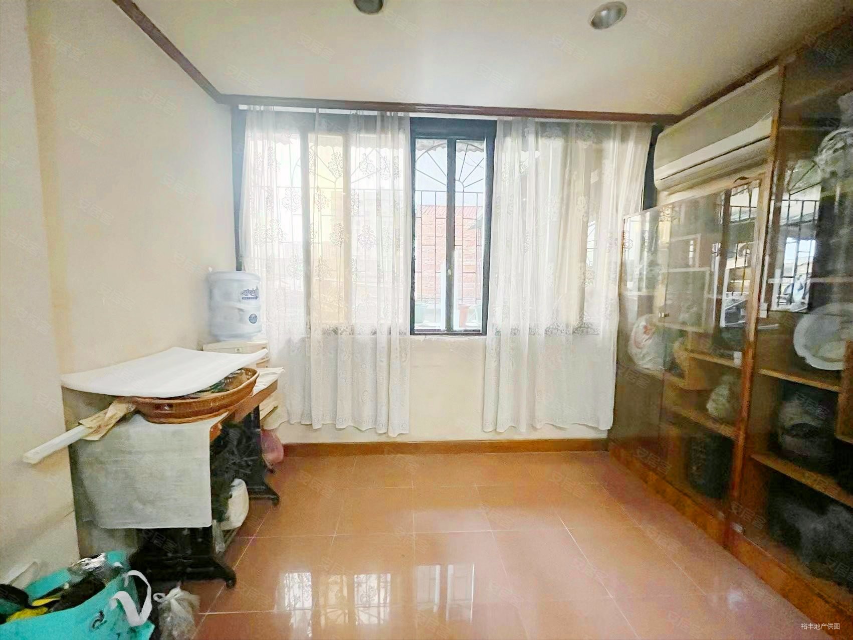 2 房 60 方,大沙头三马路大院二手房,235万,2室1厅,1卫,60平米-广州