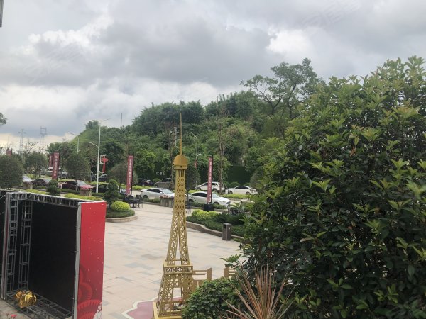 英德新天地王座