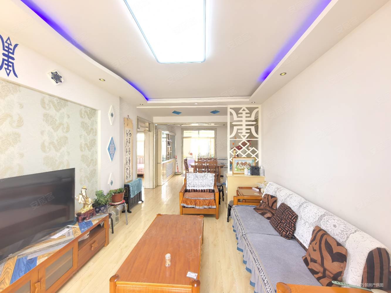 青藏铁路花园3室2厅2卫127㎡南北75万